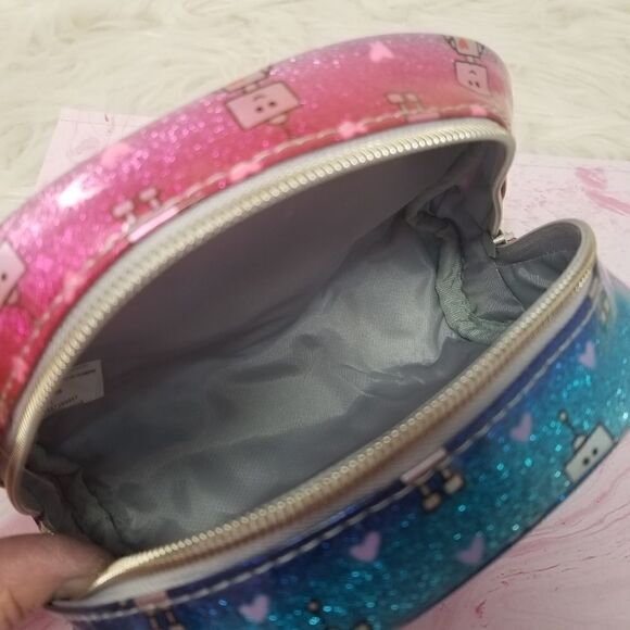 Cute Pink Blue Robot Makeup Bag. - Picture 5 of 9
